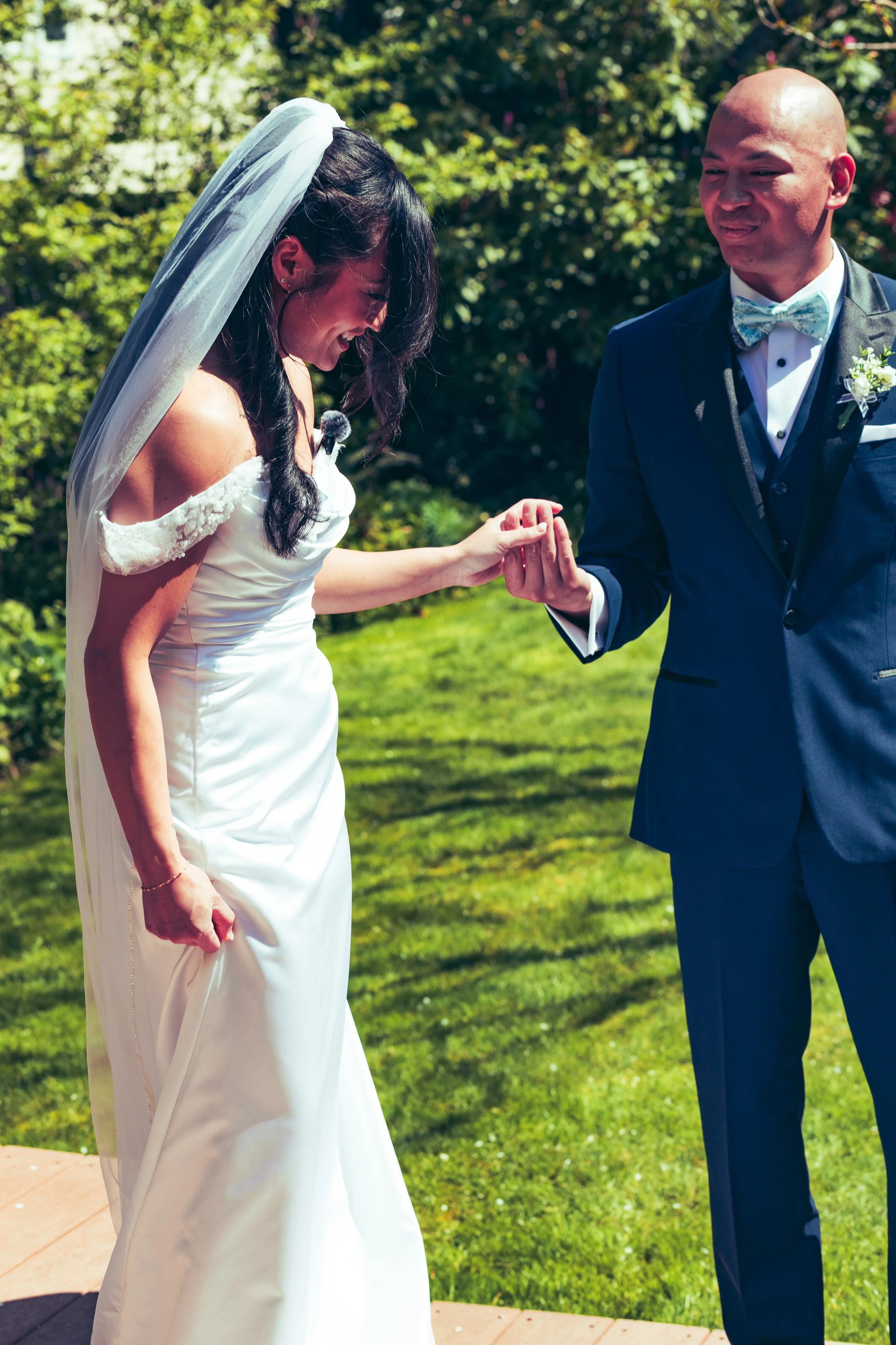 A and T wedding blue-14.jpg