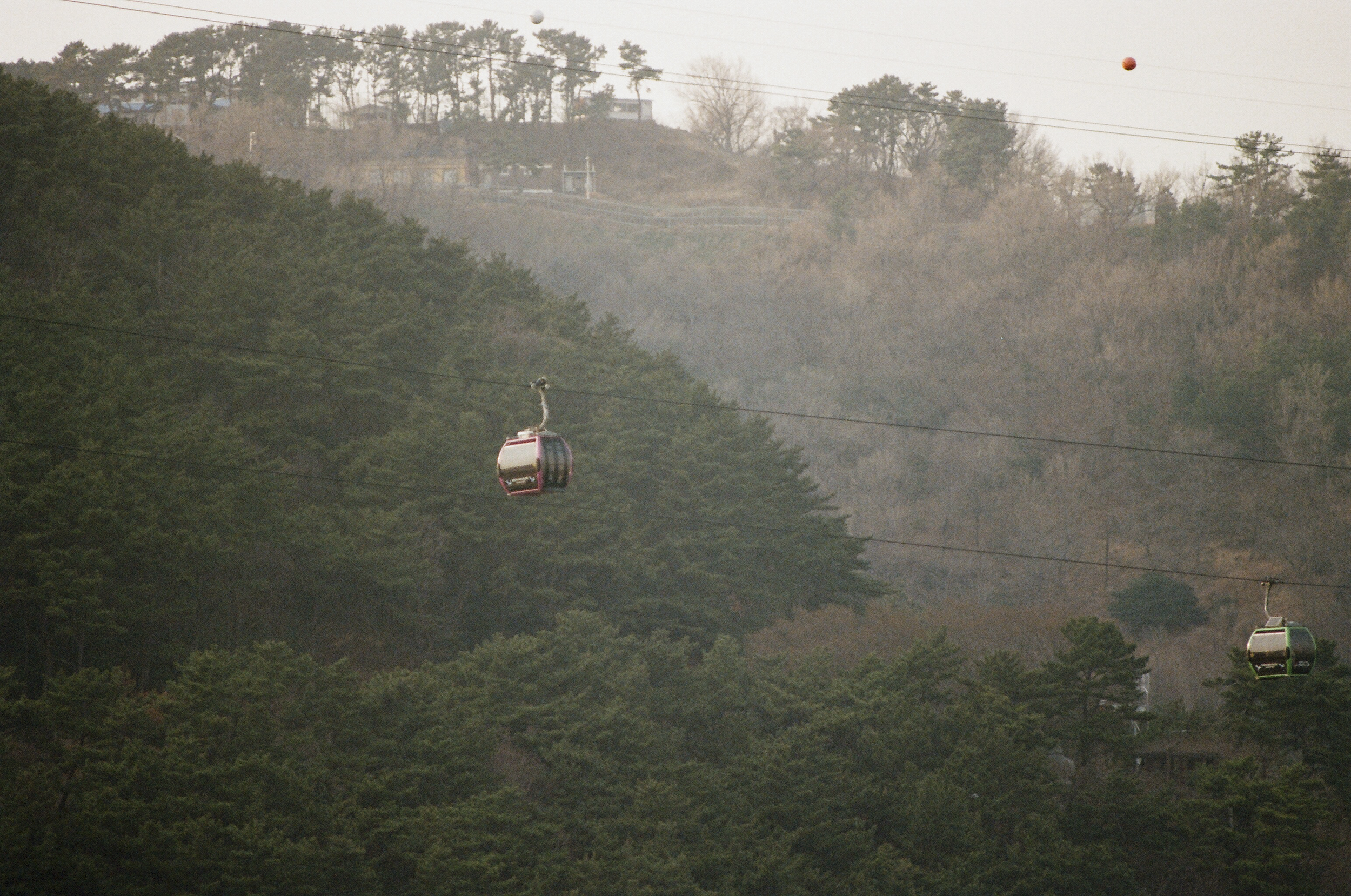 busan cable cars daytime-36.png