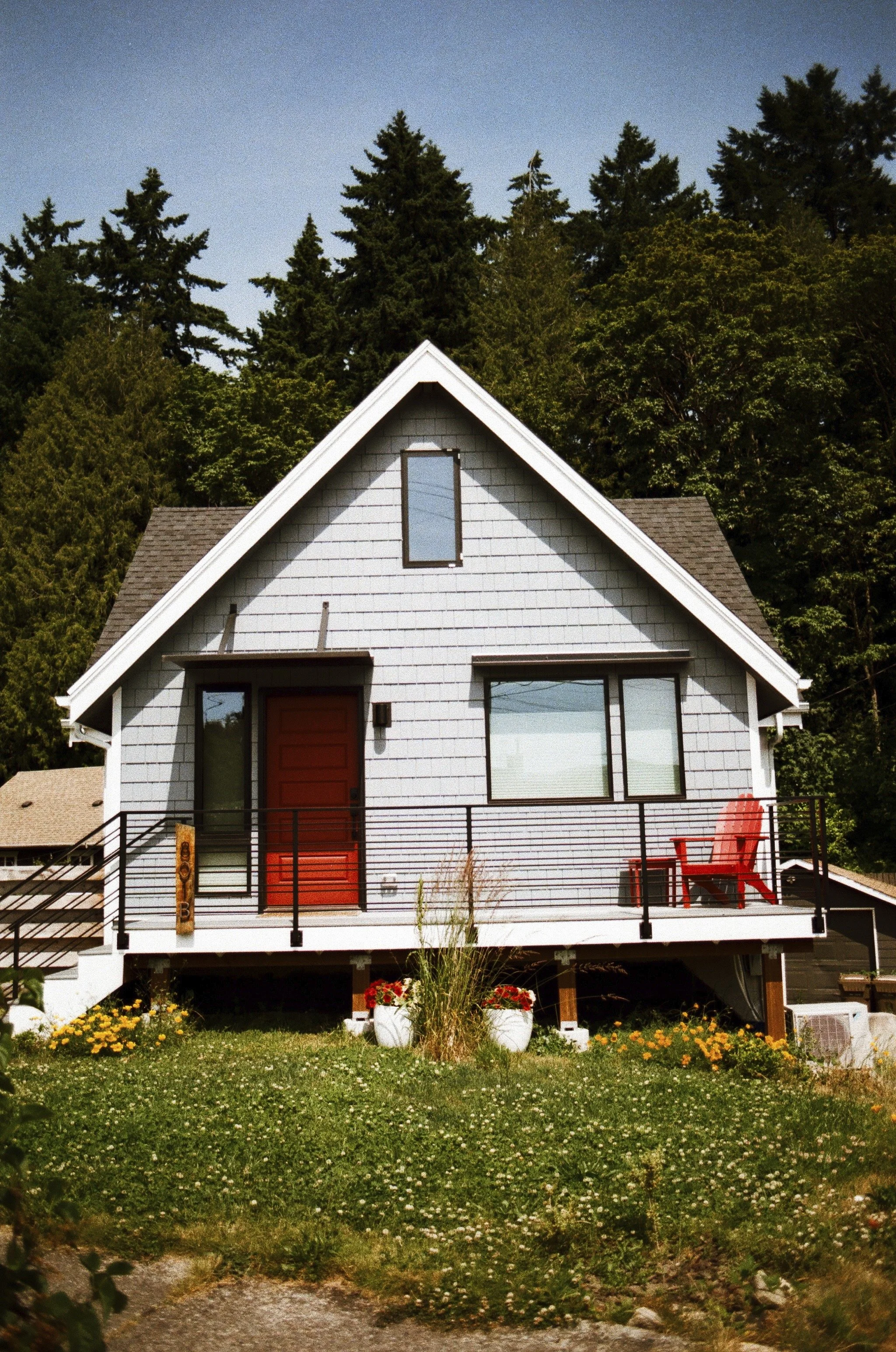 Expired Fuji 100 (shot at 25) pushed 1 stop