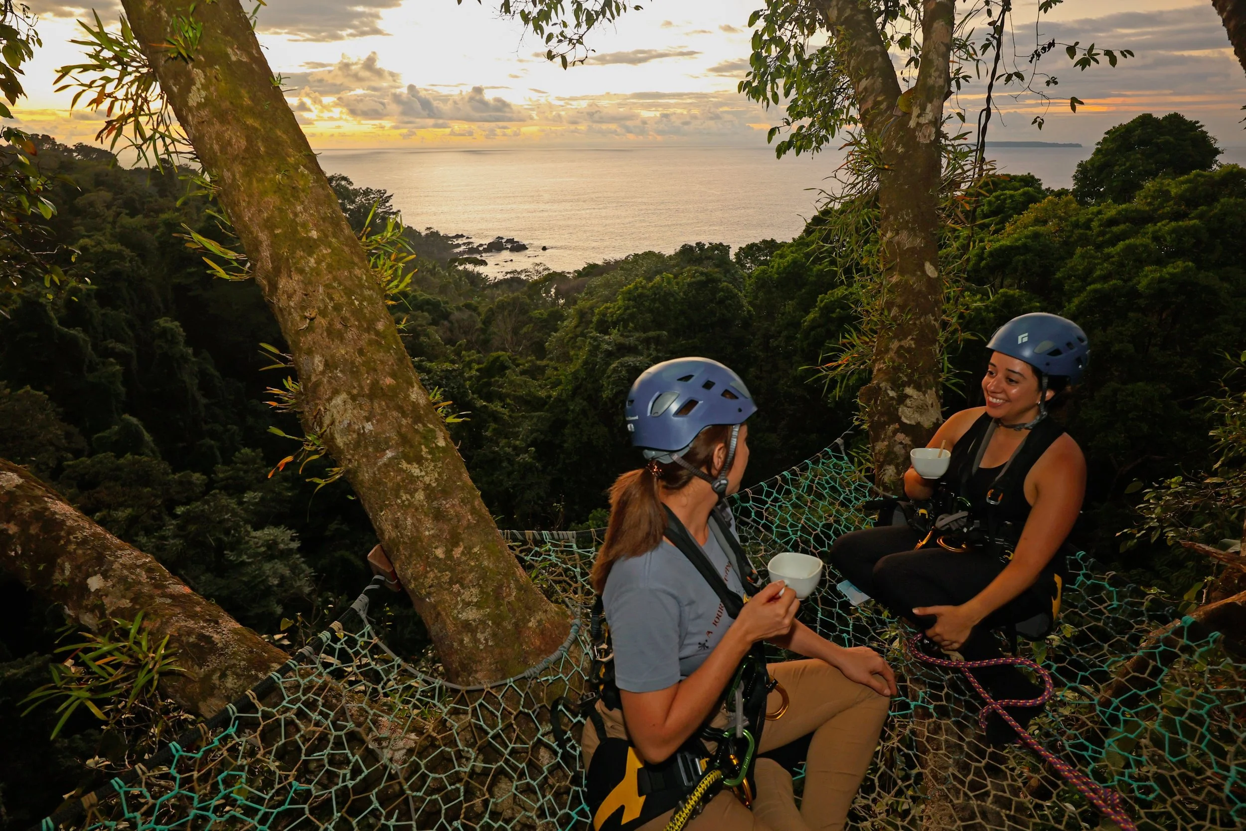 Up here, even your emails can&rsquo;t reach you. 

34 days until we gather in the rainforest, but who&rsquo;s counting? 🌿

#wellnessretreat #puravida #mindfulness #costaricaretreat