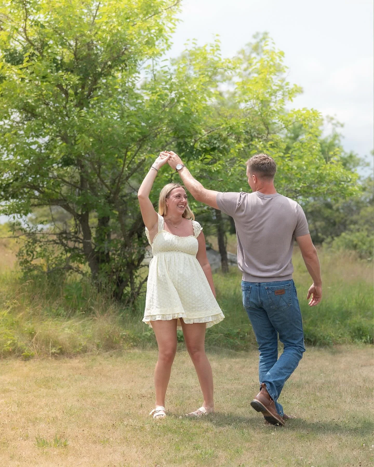 Congratulations to Kara and James! Beautiful day for a beautiful couple 💍