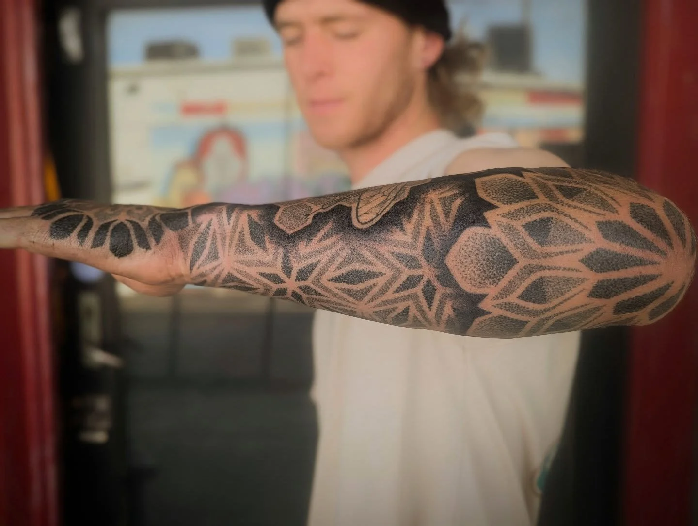 Another angle of Aidan's half sleeve.
Tattooed at @moodybluetattooroom 

#chrisjonestattooer #moodybluetattooroom #geelong #geelongtattoo #geelongtattooartist #geometrictattoo #dotworktattoo #patterntattoo #mandalatattoo