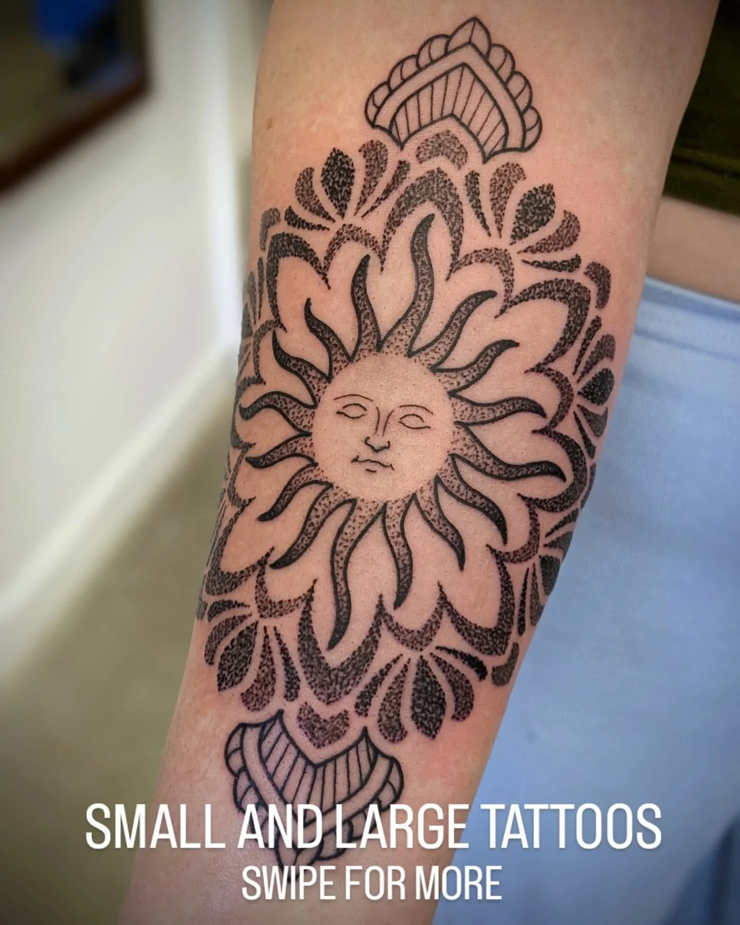 Whatever size you're after, I've got you covered! Get in touch for your next tattoo, thanks for looking!

#chrisjonestattooer #moodybluetattooroom #geelongtattoo #geelong #geelongtattooartist #geometrictattoo #mandalatattoo #dotworktattoo #ornamental