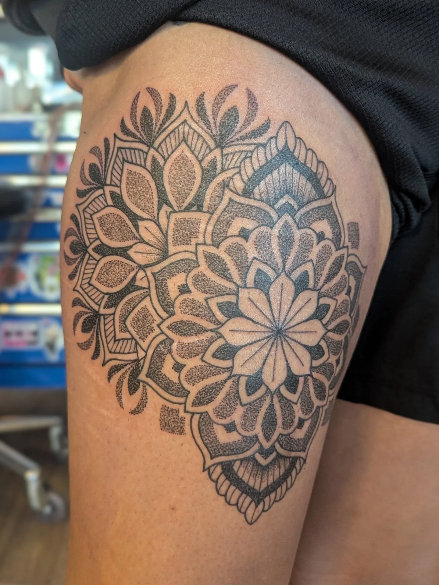 Thanks Elizabeth!
Tattooed at @moodybluetattooroom 

#geelong #tattoosgeelong #geelongtattoo #mandalatattoogeelong #dotworkgeelong