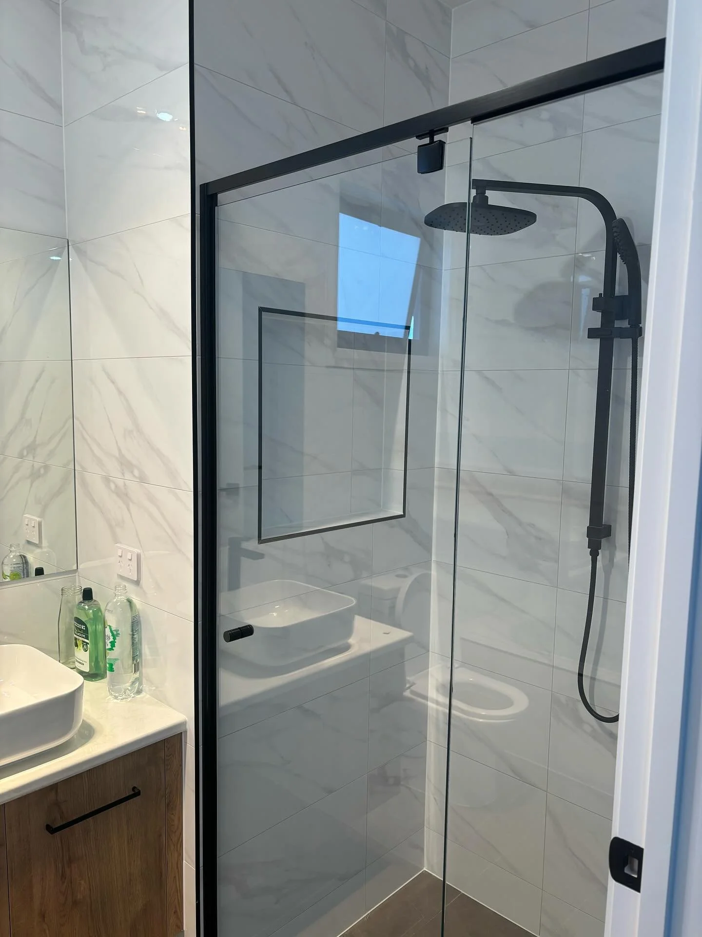 Another bathroom cleaned and ready for the week ahead 😌✨

#cleansweepcleaningsolutions #cleansweepcleaningsolutionsadelaide #housecleaningservice #housecleaning #housecleaningadelaide #clean #cleaning