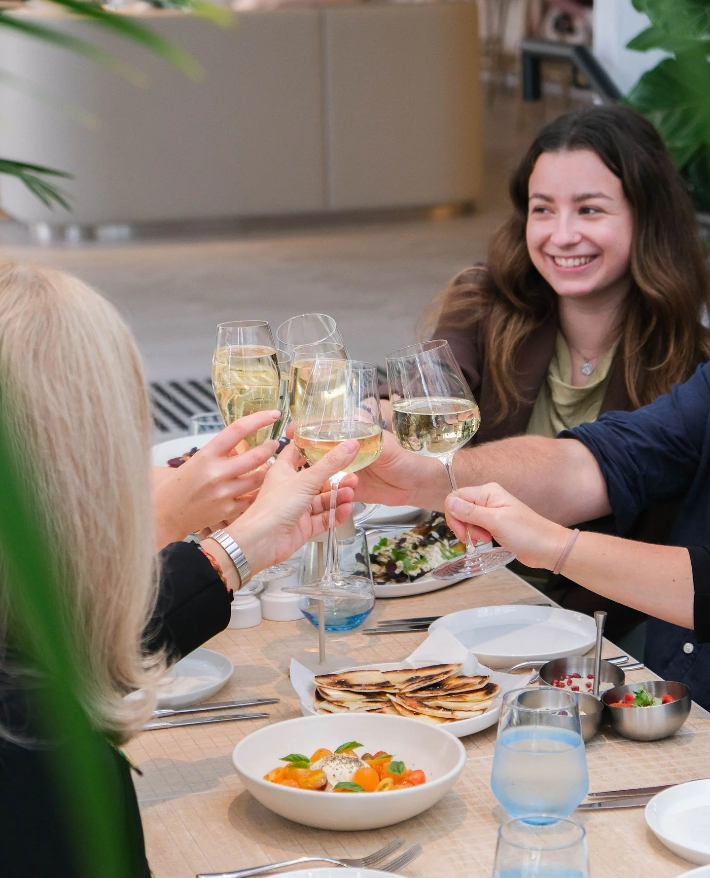 Mother's Day is next Sunday - and Mum deserves more than a card. 💙⁠
⁠
Bring her to Shutters for a long lunch by the beach, with a buffet of fresh seafood, carved meats, artisan cheese and desserts, plus a complimentary glass of Mo&euml;t on arrival.