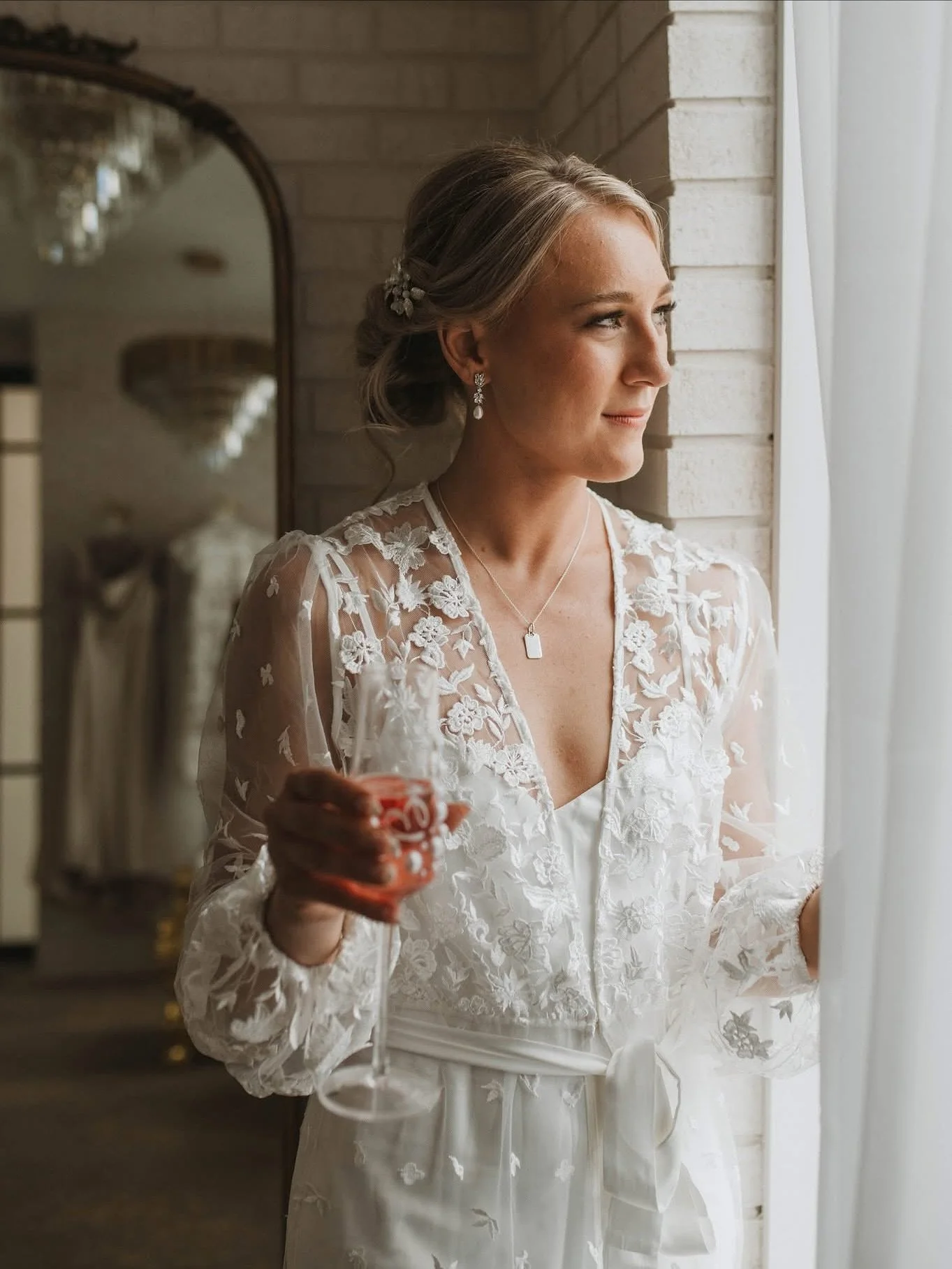 When your wedding is moody, rainy and utterly perfect 🤌🏻✨🤍

moody wedding photography northeast ohio
rainy day wedding photos ohio
glass on enchanted acres wedding
canton ohio wedding photographer
akron ohio wedding photographer
cleveland ohio wed