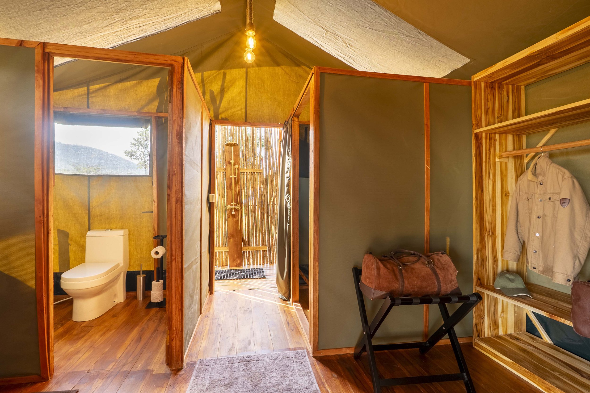 Zuri-Washroom-1.jpg