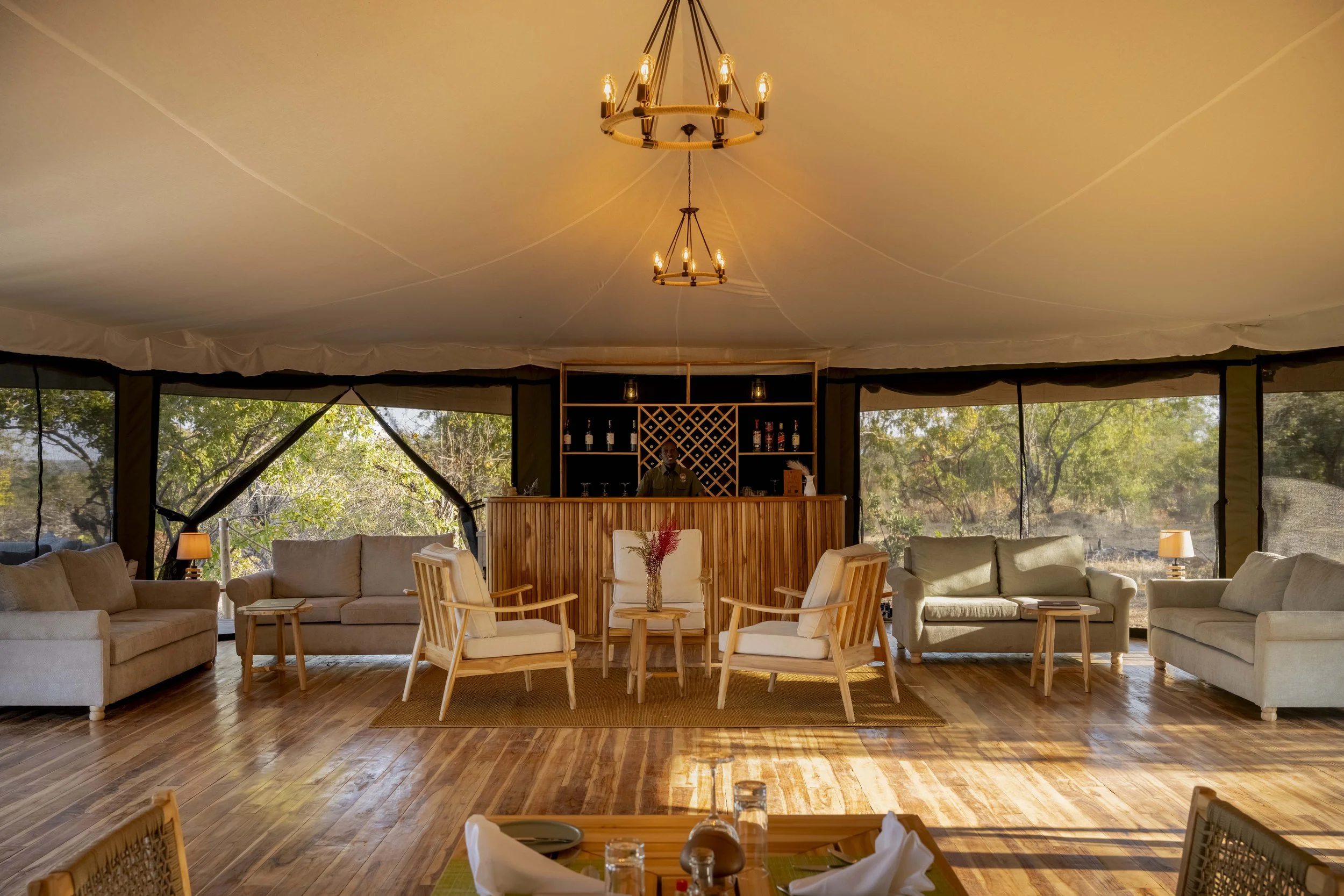 8. Lounge and bar.jpg