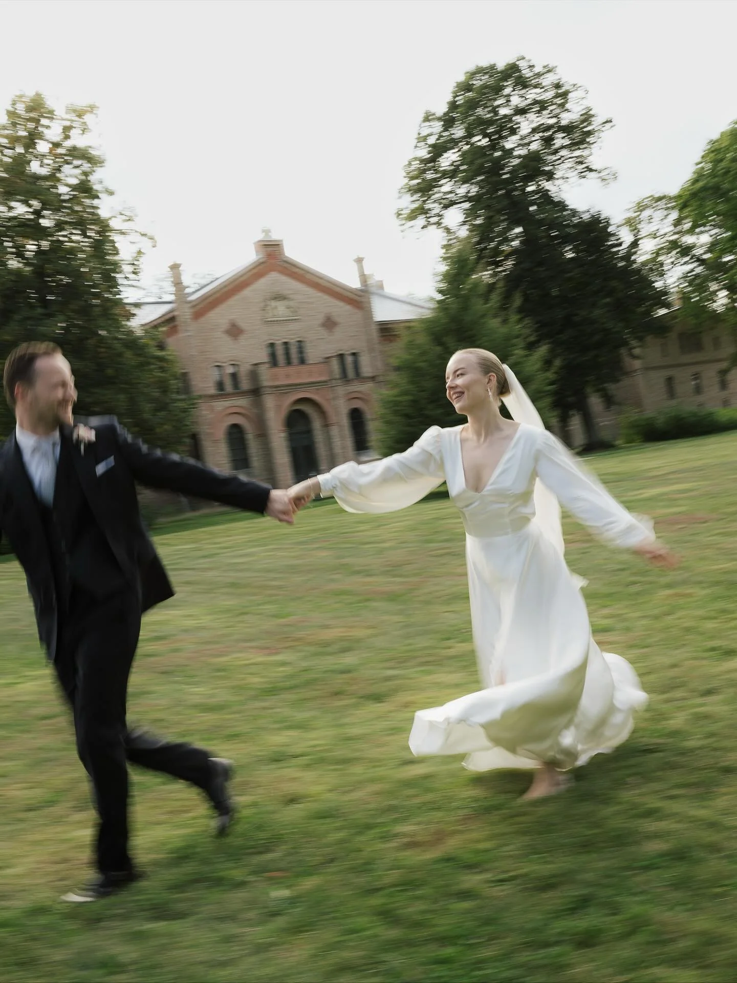 When Varvara and Sven got married this September, it felt like the stars aligned for the last truly magical summer day of the year.

A love story that spans continents&hellip; Russian and German roots, years of living across the world, and a path tha