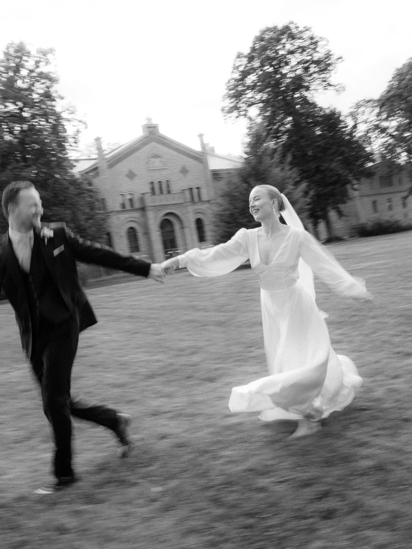 Forever Valentines 🤍🥹

With V Day coming up tomorrow, here&rsquo;s your reminder that the most beautiful kind of love is the one you choose every day. Not just on February 14th. Always.

________________________________________________

Photography