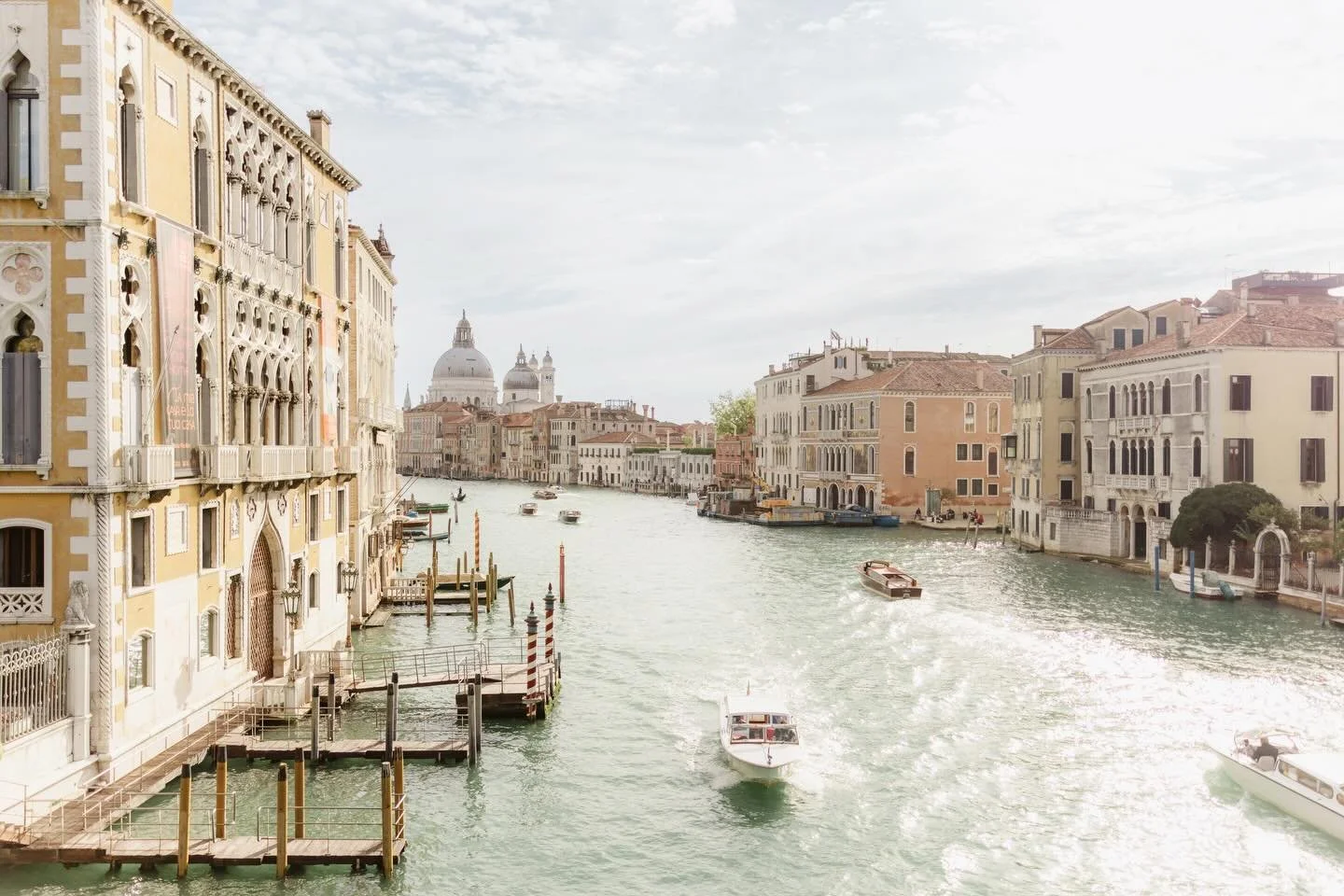 Just a touch of Venice to romanticize your Tuesday. You&rsquo;re welcome ✨