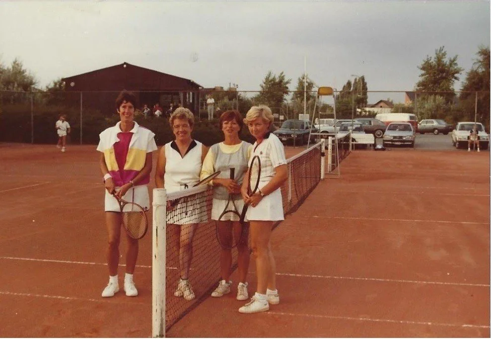 47. 1991 Christiane, mia, claire en marie-jeanne.jpg