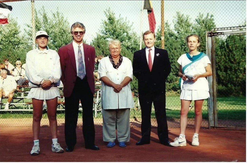 75. 1994 D1.jpg