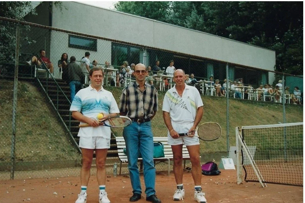 90. 1995 Finale V1.jpg
