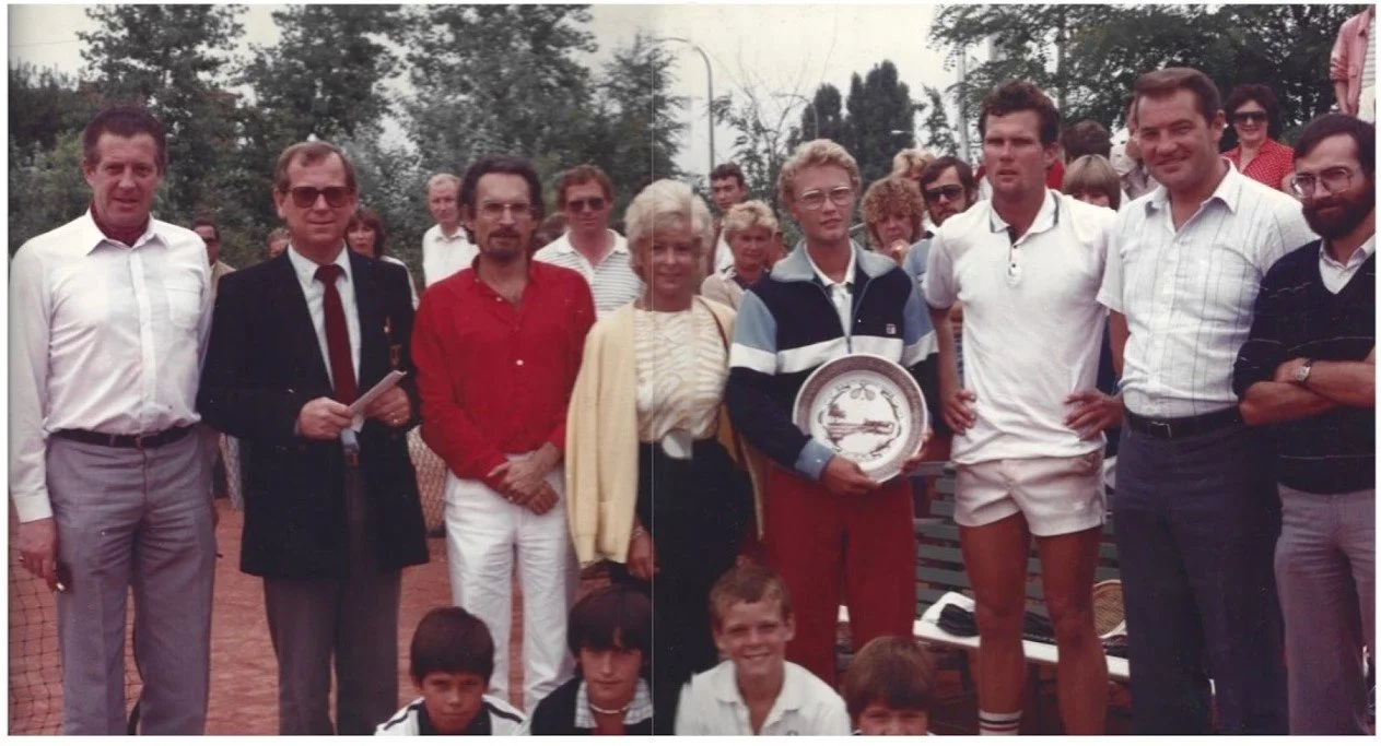 21. 1983 Schaal Golden River.jpg
