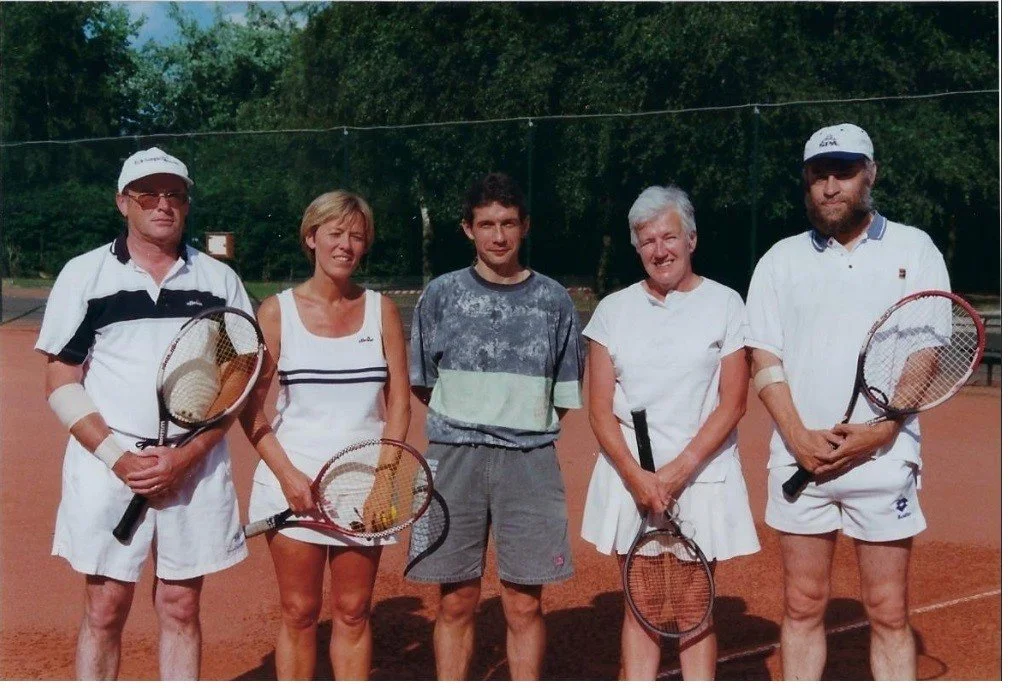 96. 1995 Roger, Dina, Jacqueline, Patric.jpg