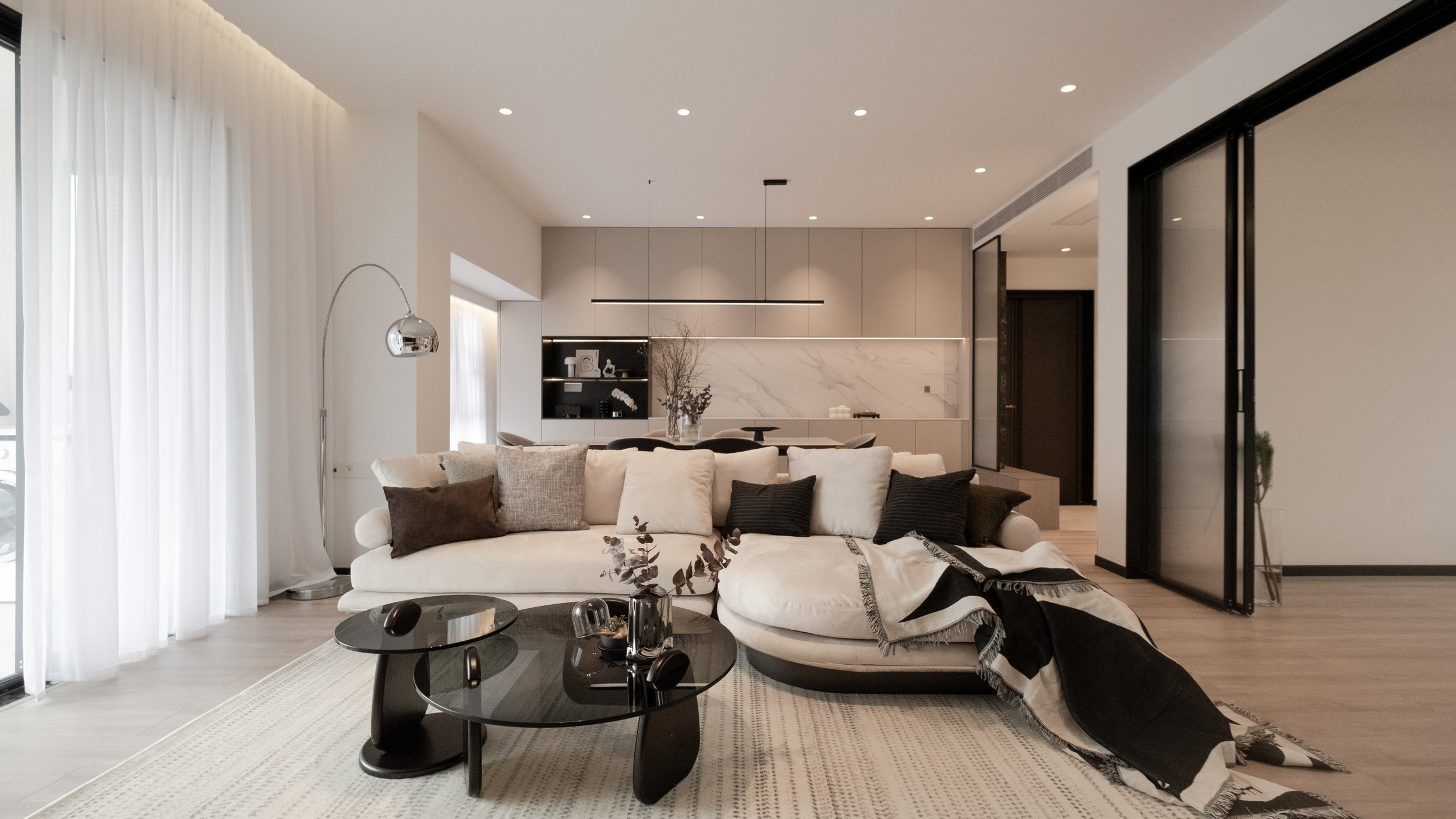Project | Open-Plan Flow & Velvet Comfort
