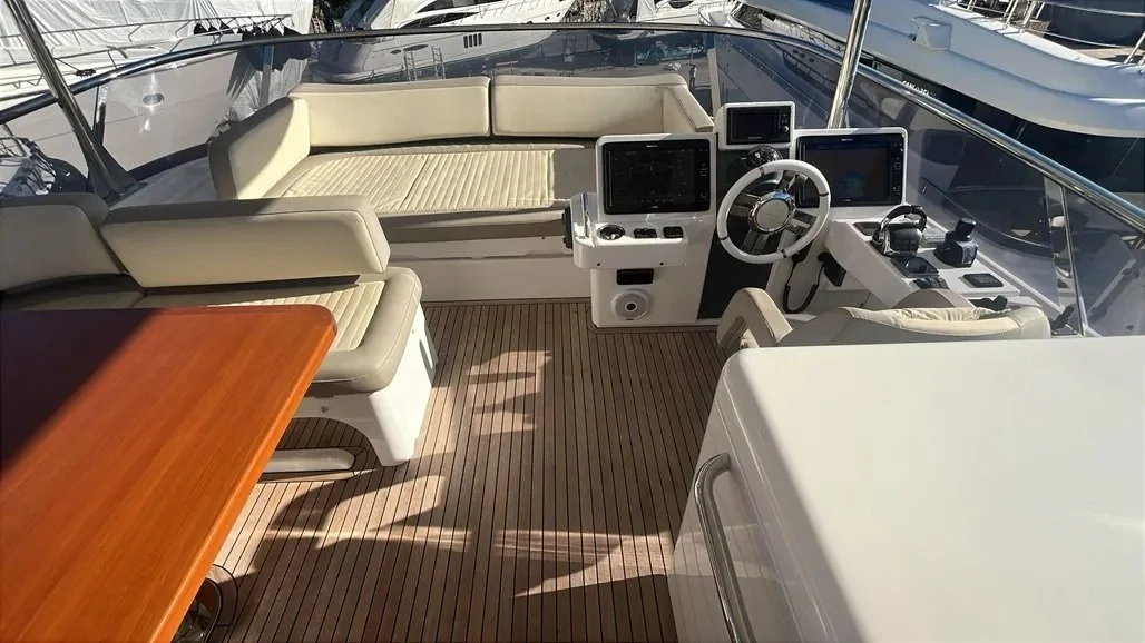 020 2016-azimut-magellano-66-2016-power-9716329-20250315061723680-1_XLARGE.jpeg