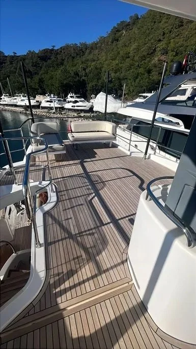 019 2016-azimut-magellano-66-2016-power-9716329-20250315061719698-1_XLARGE.jpeg