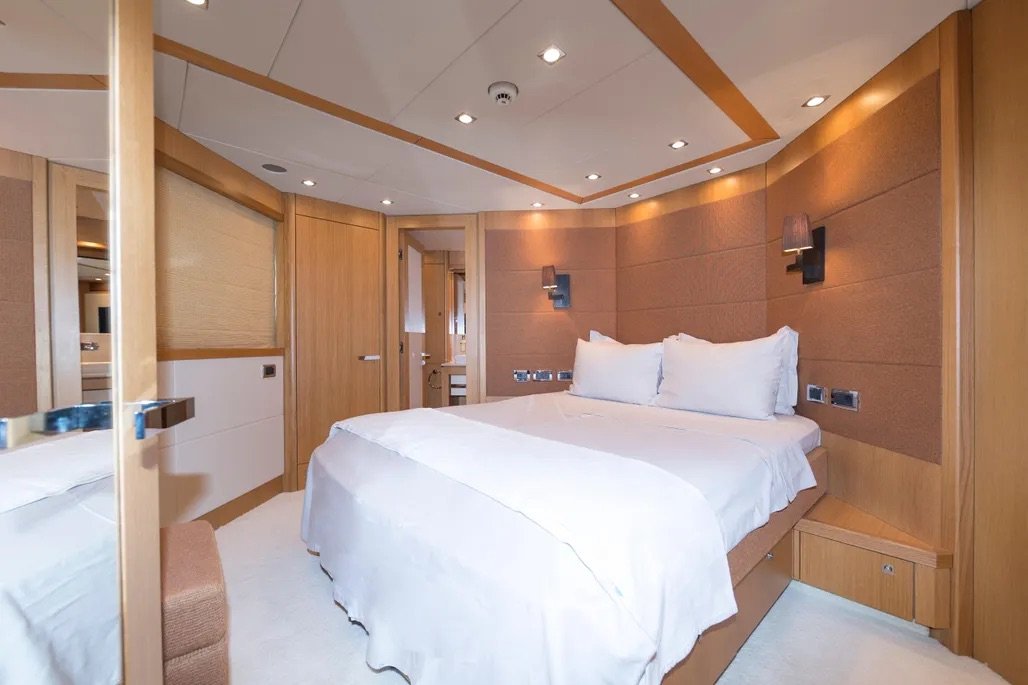 023 2011 Sunseeker 34M Yacht | 34m.jpeg
