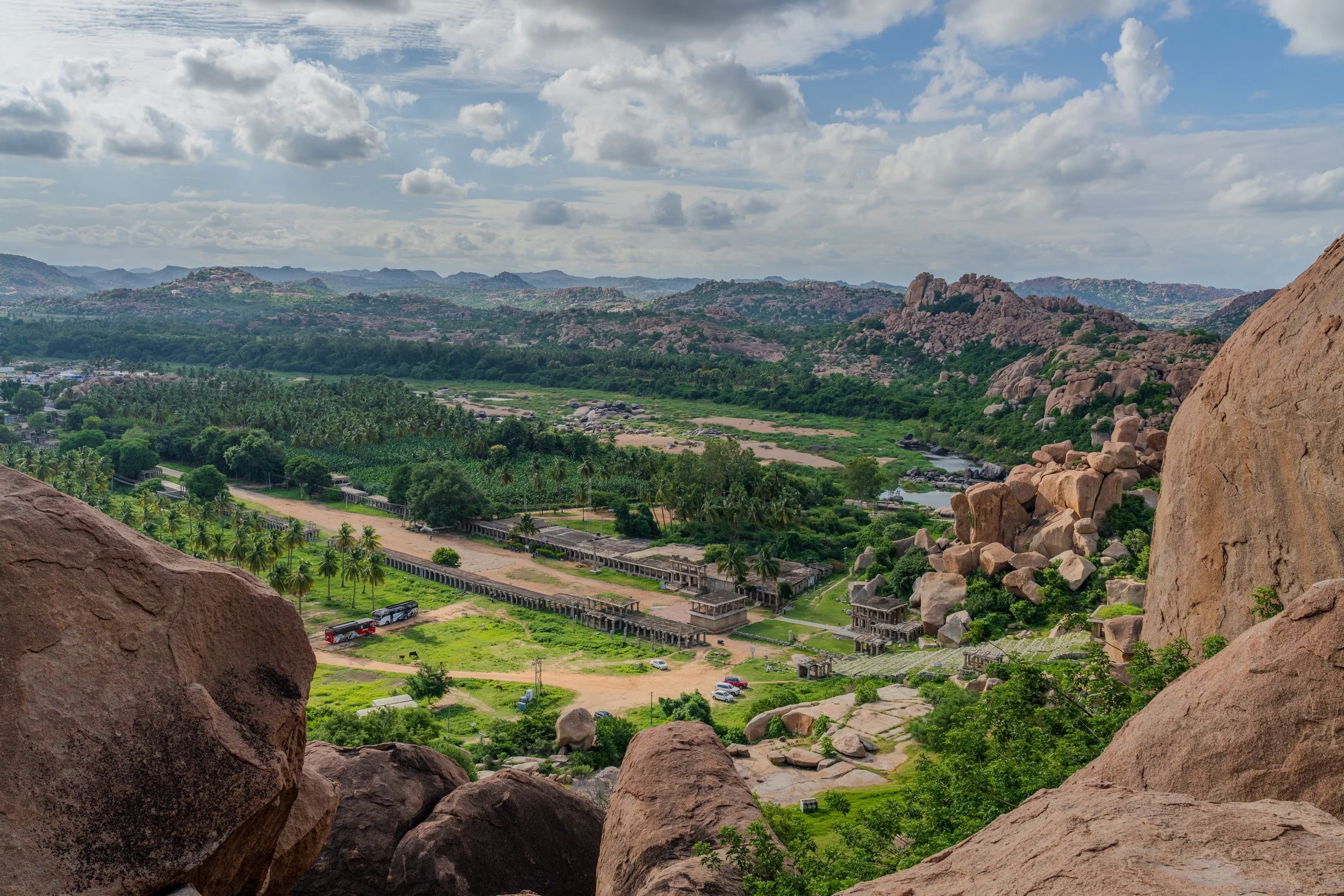 Panorama des ruines de Vijayanagara depuis Matanga Hill à Hampi