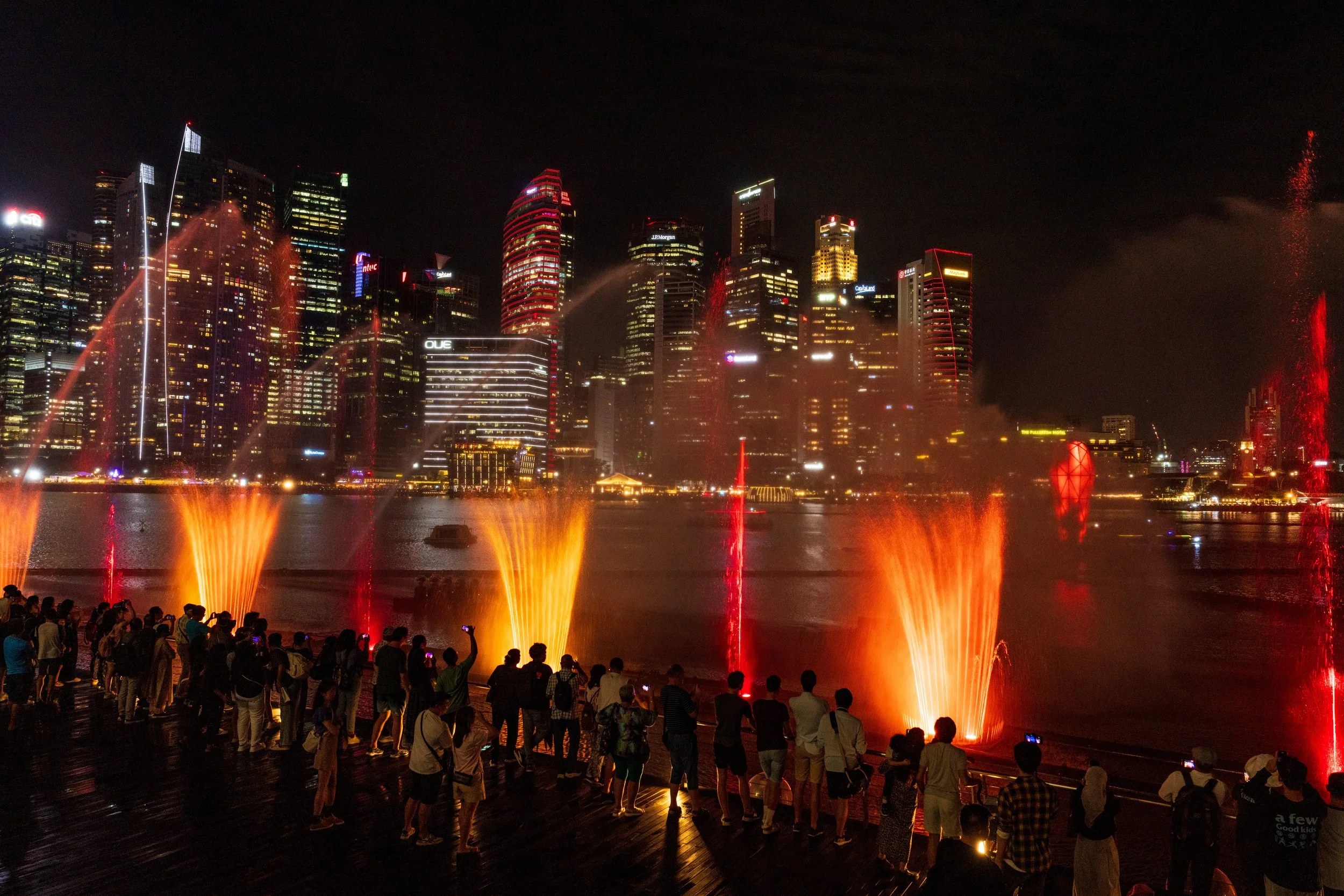 Spectacle nocturne de fontaines et lumières Spectra à Marina Bay