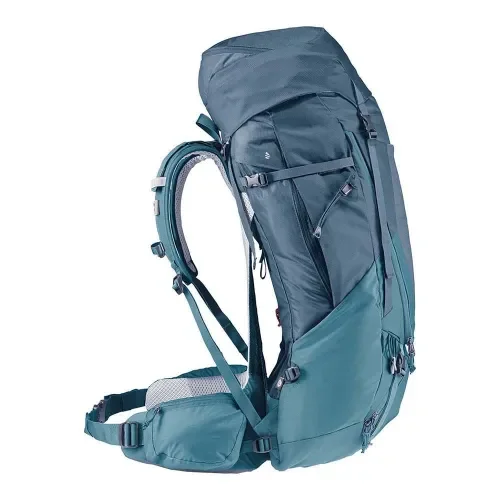 Sac à dos Deuter bleu de 50 + 10 litres pour le voyage au long cours