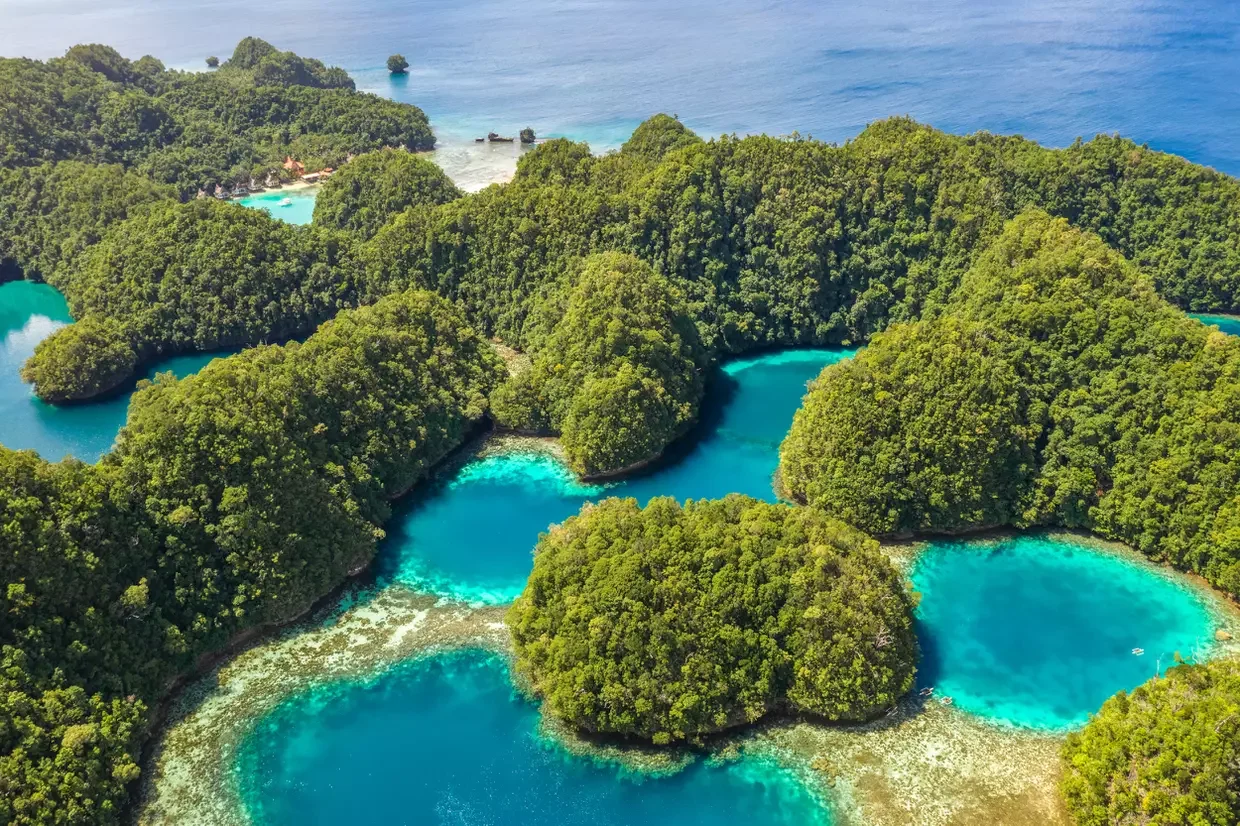 Lagons turquoise et îlots karstiques de Sohoton Cove à Bucas Grande