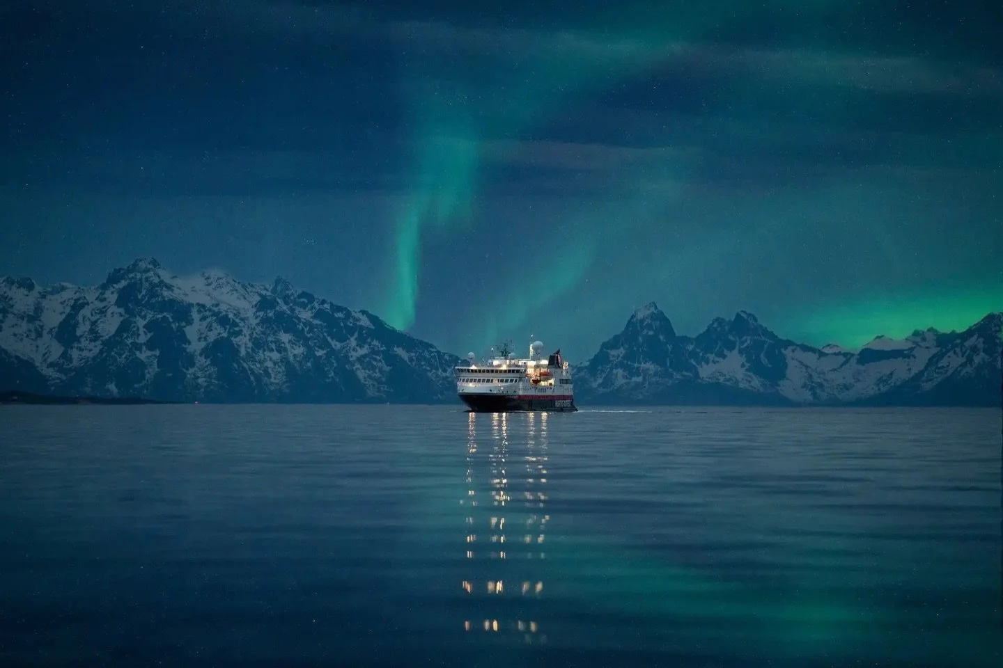 Dear member, 
 
Hoplon is delighted to present its latest article: C H A P T E R  N &deg; 44  Maritime Resilience (Part 1)!
 
In today&rsquo;s article, we will look closer at #SpaceWeather ☀️ and #Maritime ⚓️ #Resilience 🪨.
 
This article is part 1 