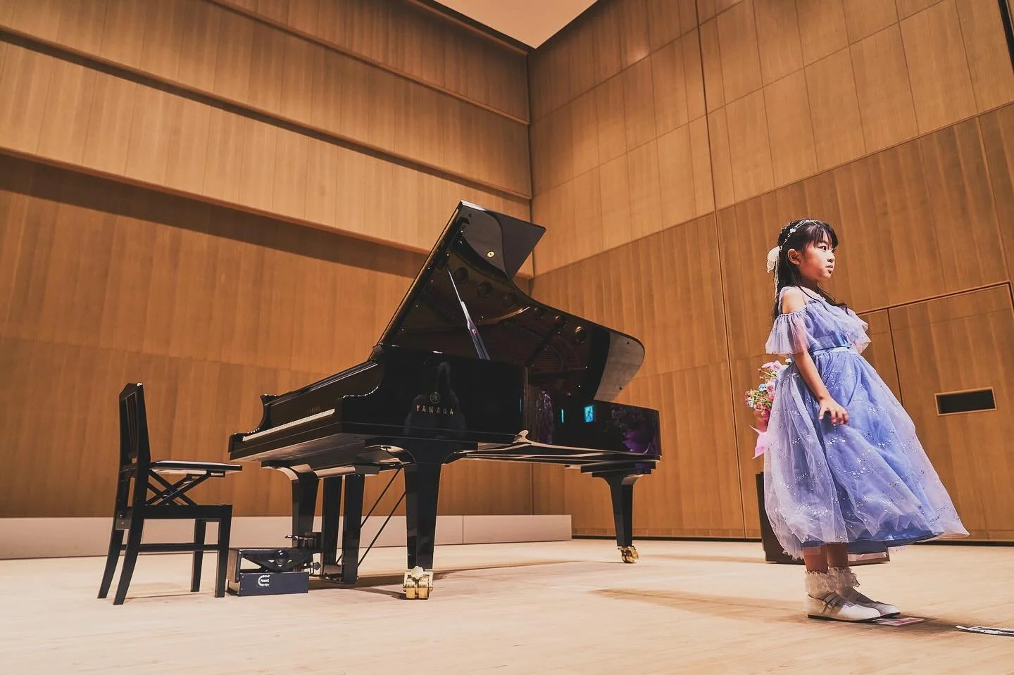 カラフルズステージ2025 
レポ今日から少しずつ

3歳から始めて小学校2年生に

舞台に臨む表情は
決して短くはない
講師と、ピアノと確実に過ごしてきた日々
たくましい姿

#カラフルズ
#ピアノ教室カラフルズ
#ピアノの発表会
#日吉駅ピアノ教室
#日吉駅
#体験レッスン受付中
#こどものピアノ教室