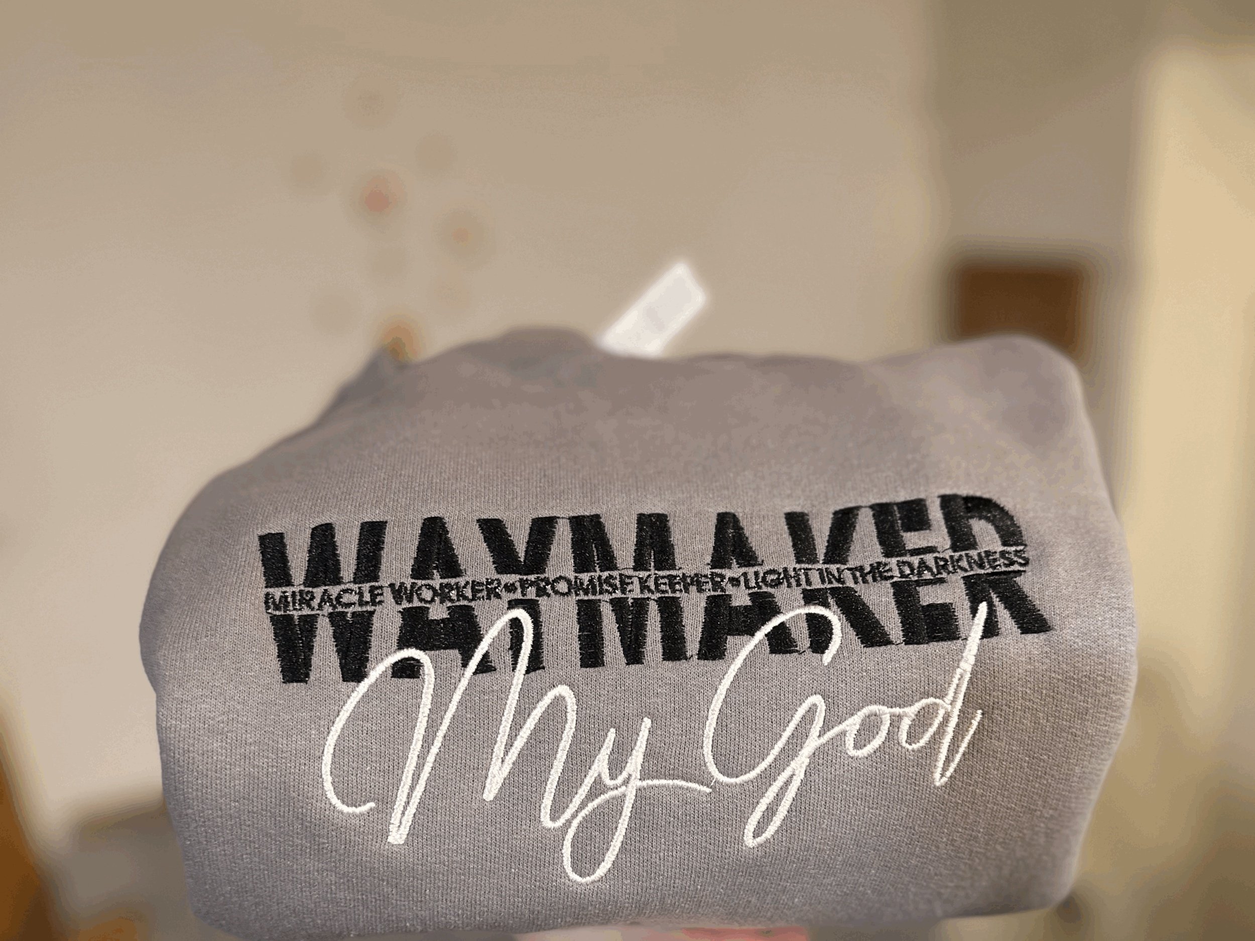 Waymaker Crewneck