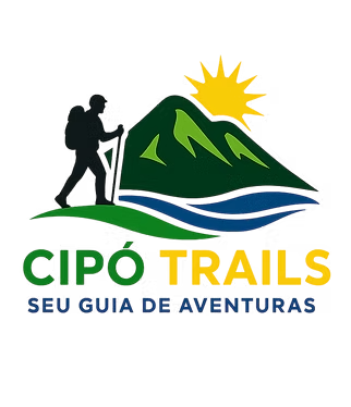Logo do JP Trails com uma montanha verde, um sol amarelo e um rio azul, com uma pessoa de mochila caminhando ao lado da montanha e o texto 'JP Trails, seu guia de aventuras'.