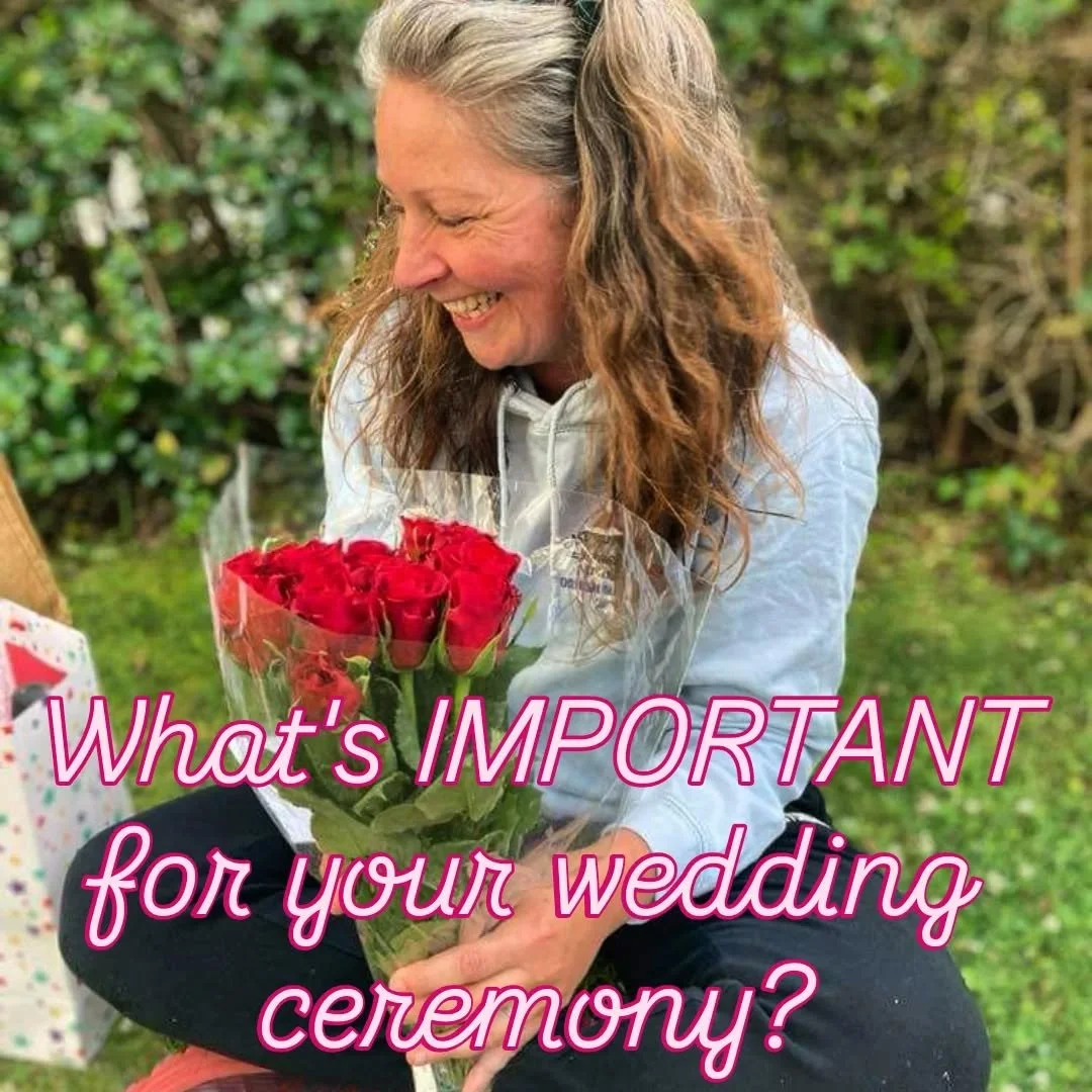 I made a deliberate choice to be an independent celebrant, not a council employed registrar. Leave your swift legal paperwork to the powers that be, then enjoy the freedom and personalisation of having a bespoke, authentic, celebrant led ceremony.
Yo