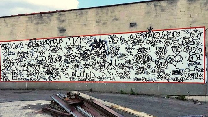 A TIMELINE OF HANDSTYLES in the Bronx