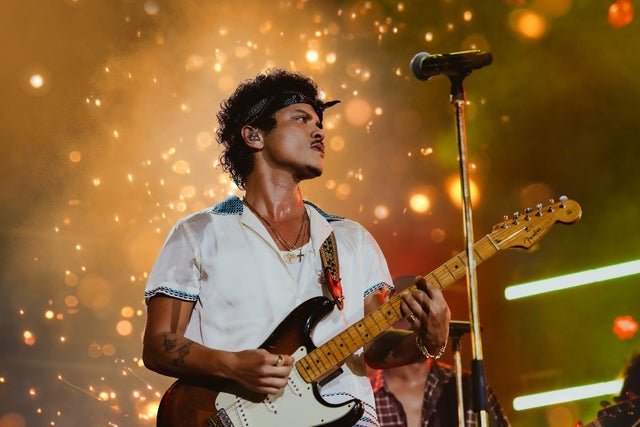 Bruno Mars announces “The Romantic Tour”