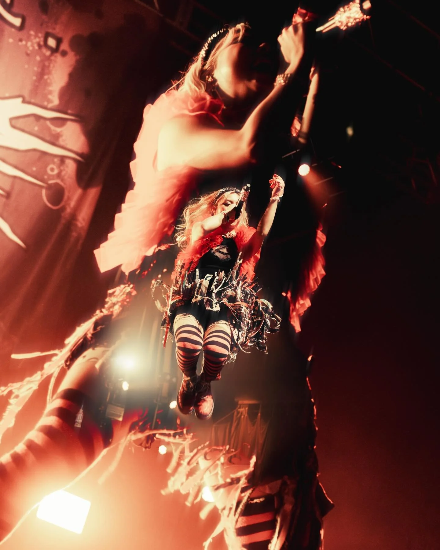 🌵&nbsp;HANABIE. brought&nbsp;Harajuku-core to the House of Blues 🎸

Their unapologetic fashion, confident attitude, and performance left us absolutely starstruck 🤩 Shoutout to the band for pushing boundaries within the metalcore genre! 🤘

Check o