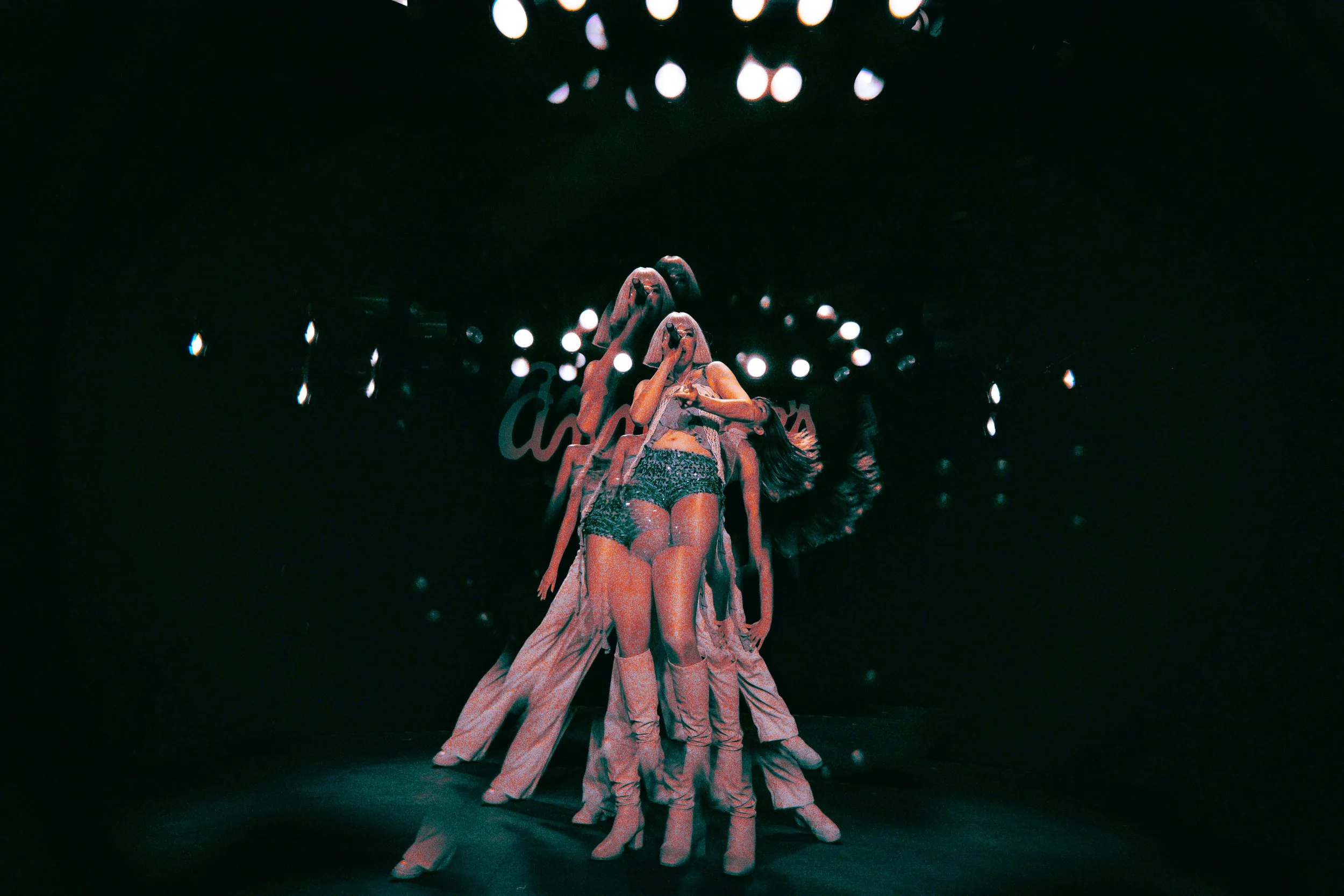 Kisses-93.jpg
