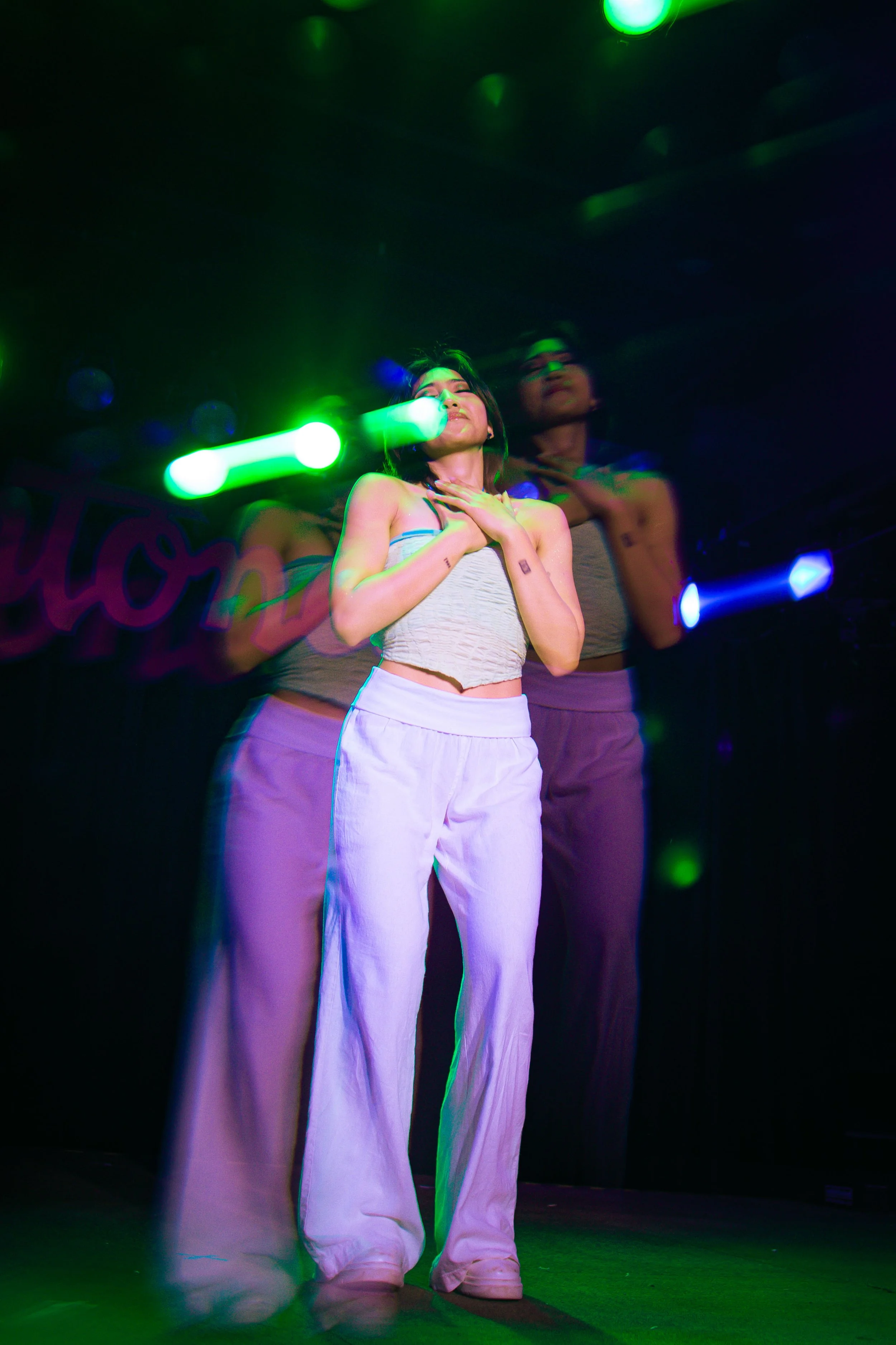 Kisses-73.jpg