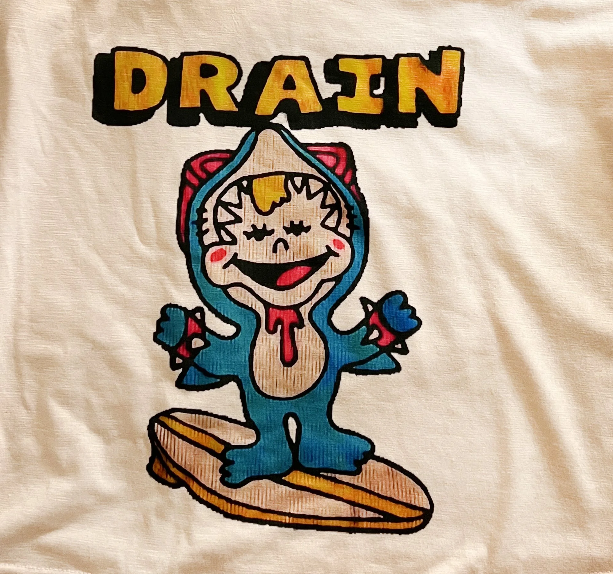 DRAIN Surfing Scoop Neck - Close.jpg