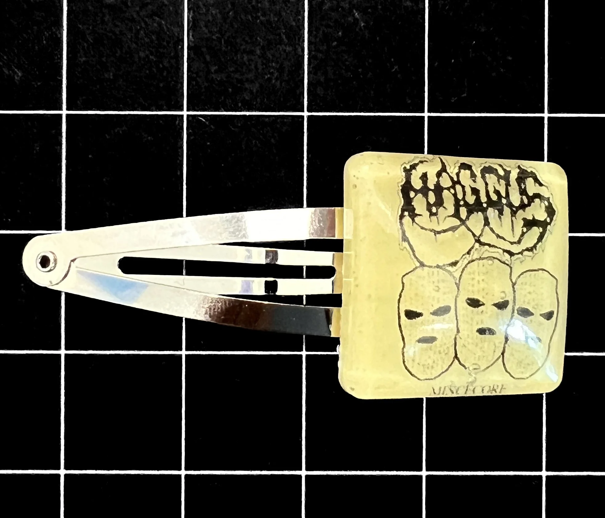 Haggus Yellow Clip 2.jpg