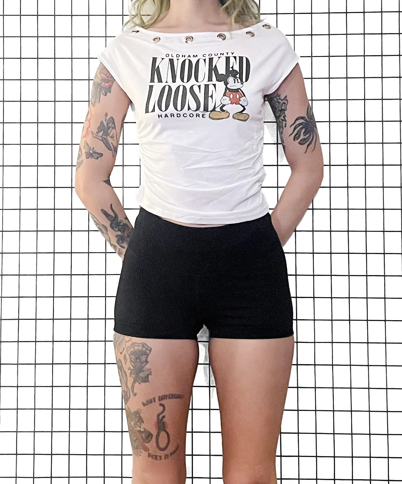 Knocked Loose Grommet Hem Ruched Crop, size medium