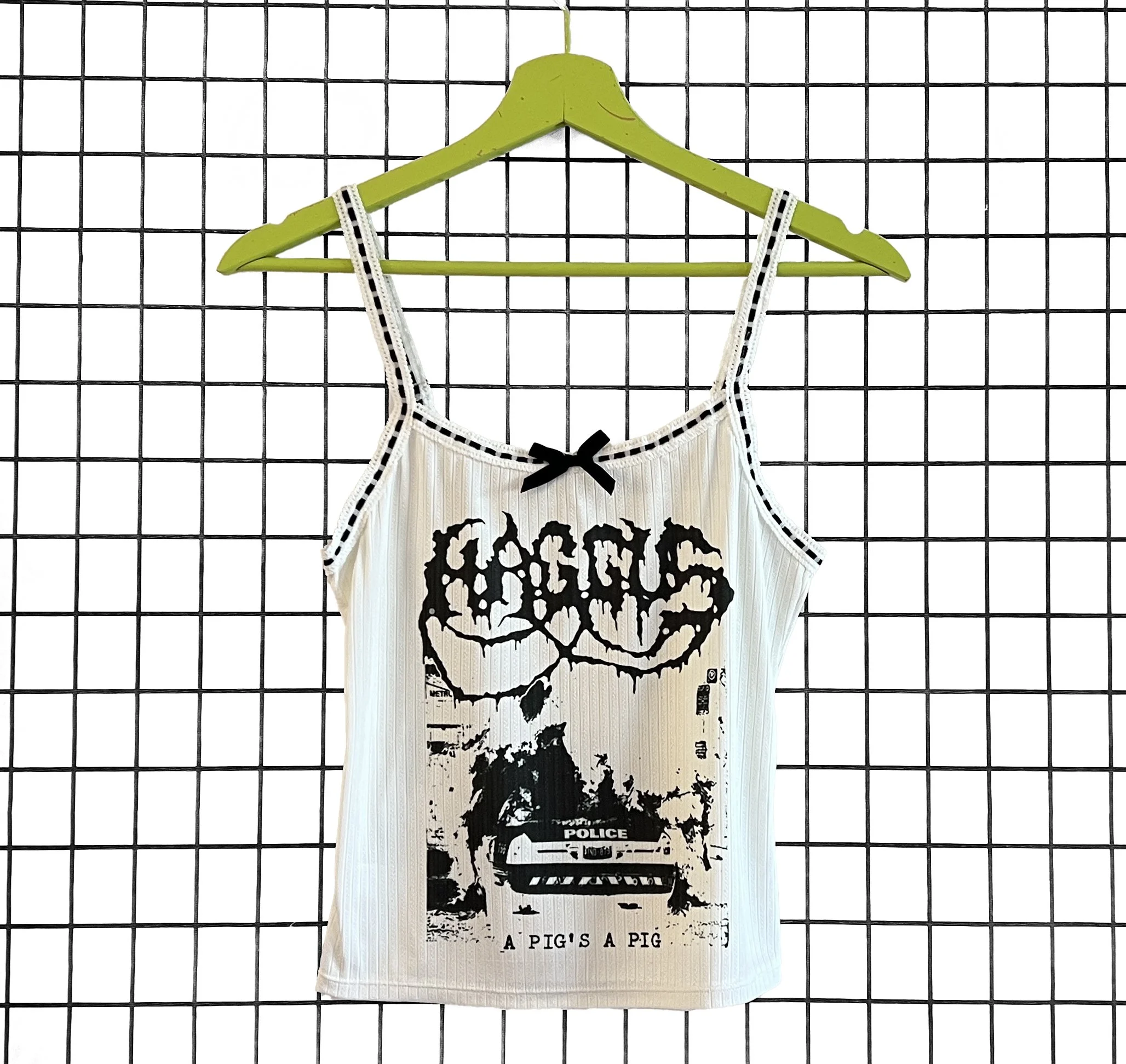 Haggus Pig Tank - Hanger.jpg
