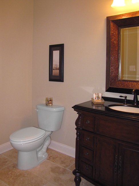 6_half bath down.JPG