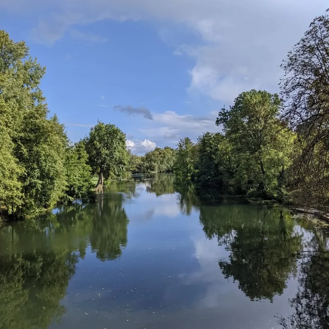 One of my favourite swim spots. // L'un de mes endroits de baignade préférés.
#swimwildandfree #swimwildandfreezing
#swim #wildswimming #outdoorswim #outdoorswimmingsociety #outdoorswimming #swim #riverswim #swimming #fra