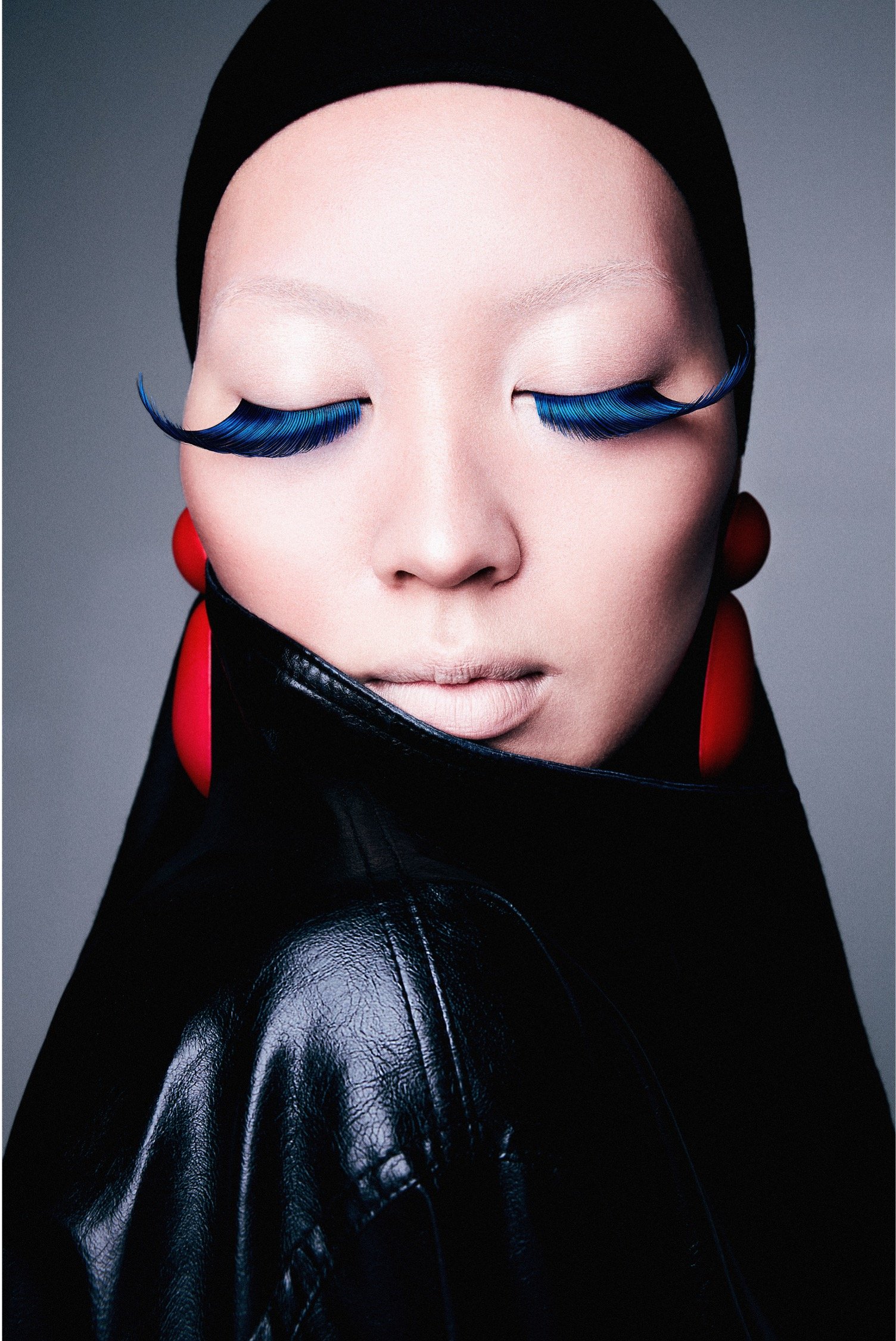 Published Mirror Mirror Magazine Nov 2025 Photo: Sophia Mulder 
Model @jenn__xu
Hair @felitiagrace
Assisted by @an0ukpannen