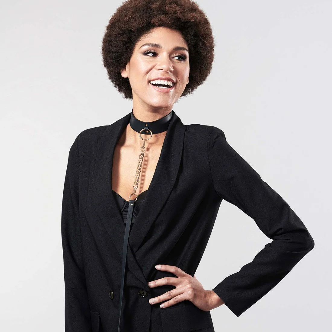 57553-BijouxIndiscrets-MazeChokerLeashBlack-03-1100x1100.jpg