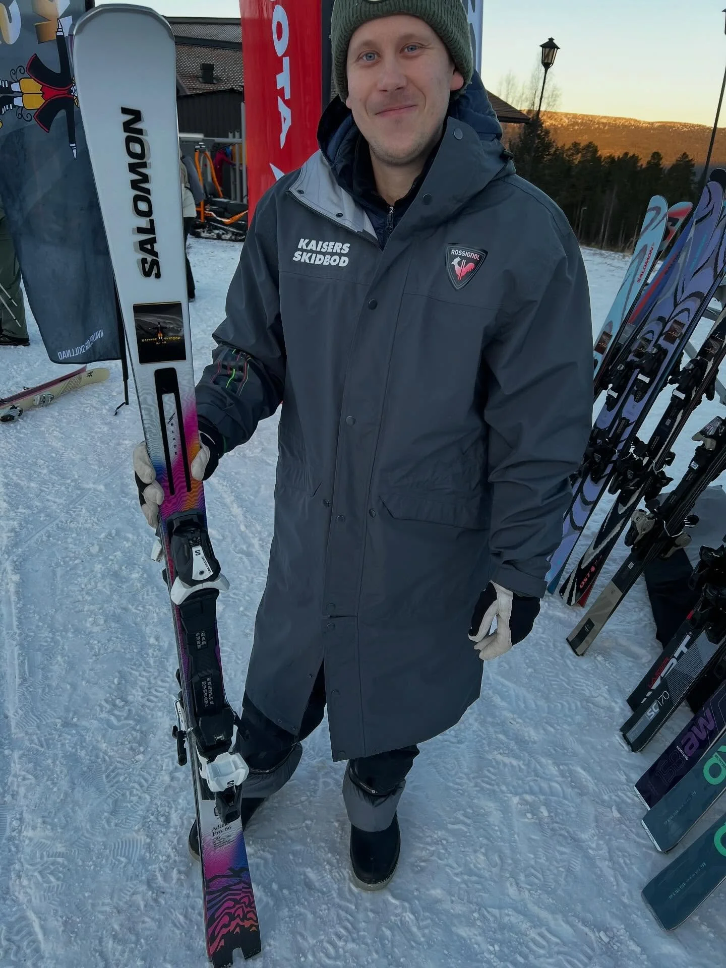 Idag k&ouml;r vi skidtest utanf&ouml;r butiken p&aring; St&ouml;tentorget!

Vi vill passa p&aring; att tipsa lite extra att testa Salomon Addikt Pro 66! 🤩

#salomon
#addiktpro
#kaisersskidbod 
#skidtest
#st&ouml;ten