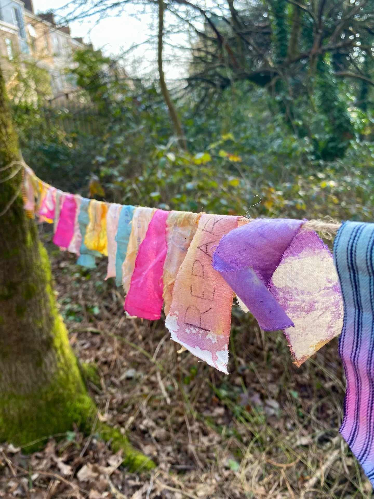 Today is the Spring Equinox 🌞🌚

Which means it&rsquo;s a year ago since we were making &lsquo;light / half&rsquo; for @newportfringe 2025 as @tinshedtheatreco Creative Curations Resident Artists! Here&rsquo;s some behind the scenes snaps from the r