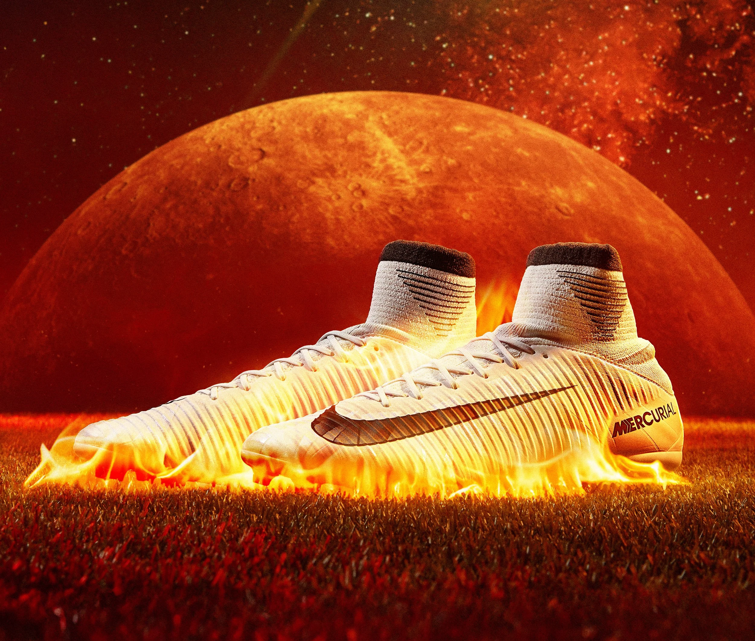 SHOE2_MAIN_FLAT_DUST copy_after.jpg